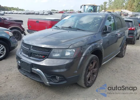 2017 Dodge Journey Crossroad z USA, uszkodzony, nr VIN 3C4PDCGB4HT517313